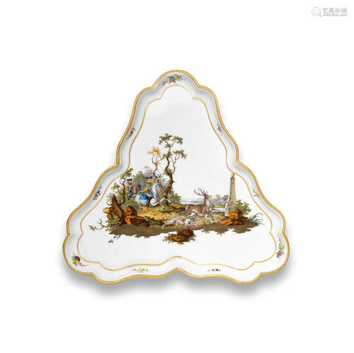 A Meissen triangular tray with a hunting scene, circa 1763-1774