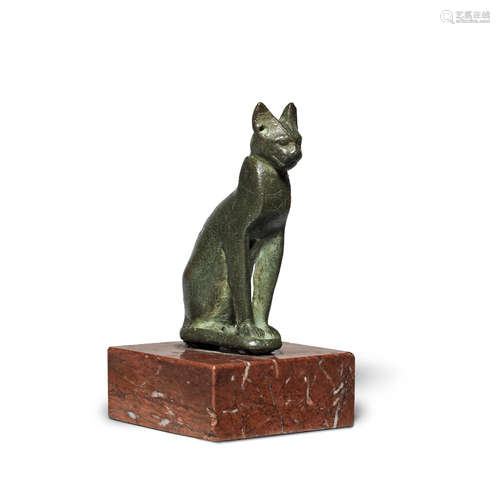 An Egyptian bronze cat