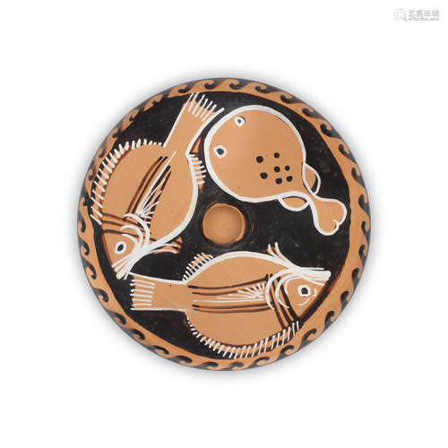 A Campanian red-figure fish plate