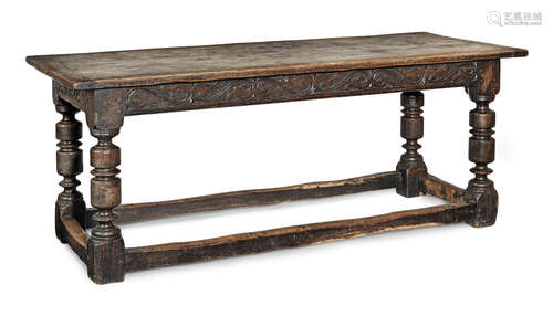 Incorporating 17th century timbers An oak refectory-type table