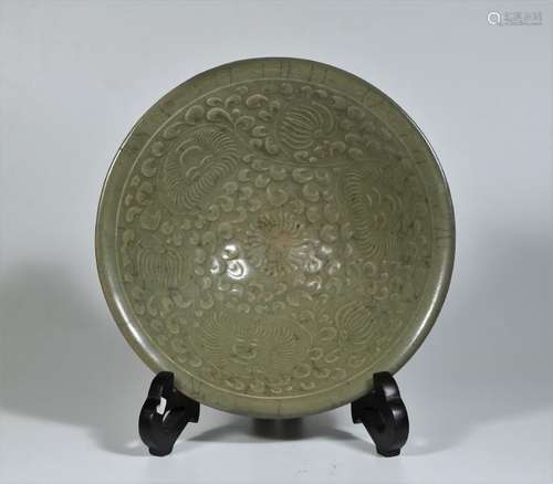 A Celadon Glazed 'Floral' Porcelain Bowl