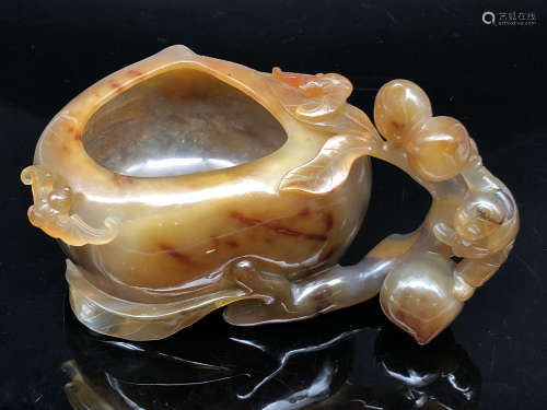 A Chinese Carved Agate Brush Washer