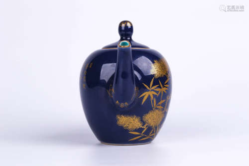 A Chinese Blue Glazed Porcelain Water Pot