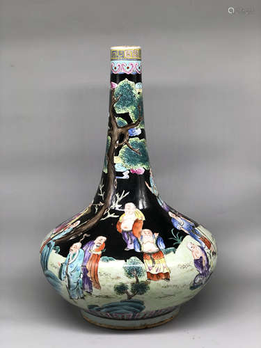 A Chinese Famille-Rose Porcelain Vase