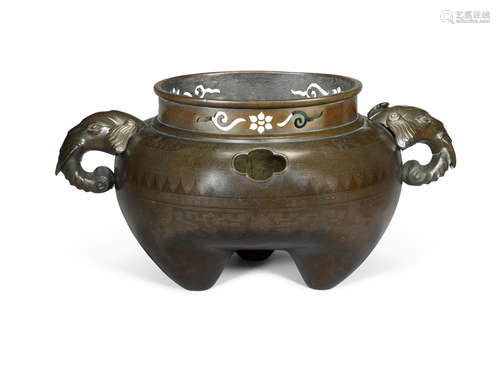 A cast bronze brazier with silver-wire inlay, furo  Meiji/Taisho era, bearing a Chinese Sekiso mark