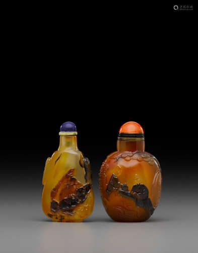 Two carved agate 'figural' snuff bottles  20th century