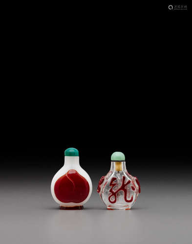 Two red overlay miniature glass snuff bottles  'Peach' bottle: 18th/19th century