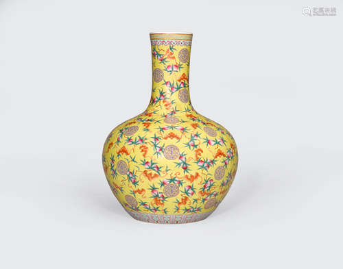 A large yellow ground  bottle vase with gilt and polychrome enamel decoration, tianqiuping  Tongzhi mark