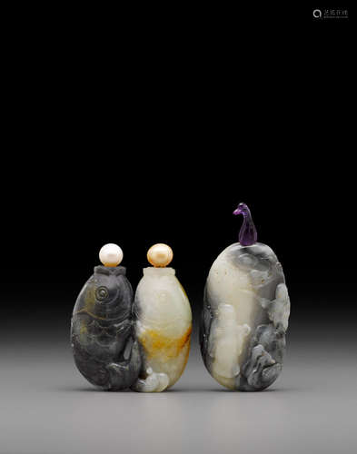 Two black and white jade snuff bottles  20th century