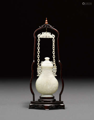 A MUGHAL-STYLE WHITE JADE HANGING VASE AND COVER  Late Qing/Republic period