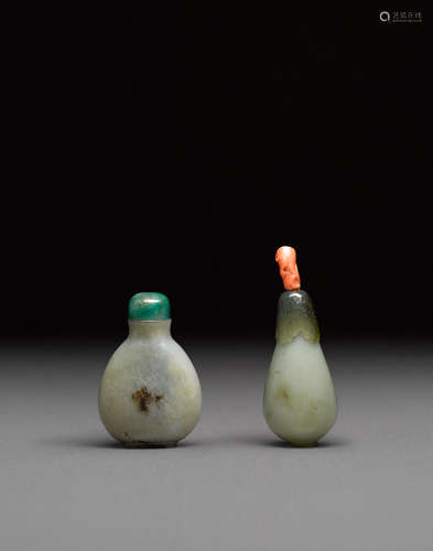 Two jade snuff bottles  18th/19th century