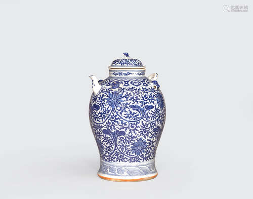 A large blue and white storage jar   Late Qing dynasty