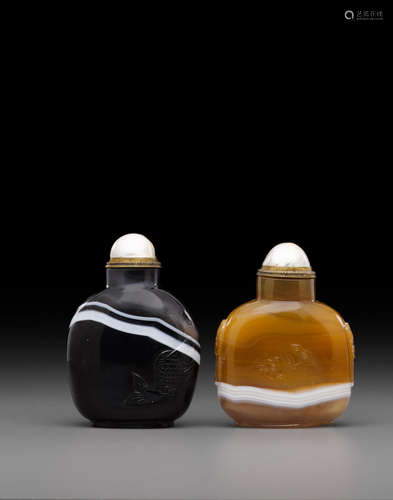 Two banded agate snuff bottles  19th/20th century