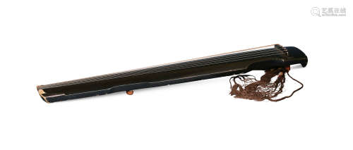 清-民国 楠木大漆仲尼式古琴