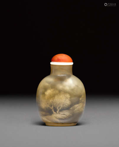 The bottle: 19th century An inside-painted agate snuff bottle