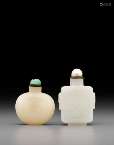 18th/19th century Two white jade snuff bottles,