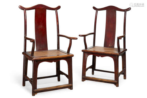18th century, Shanxi A pair of Huaimu armchairs