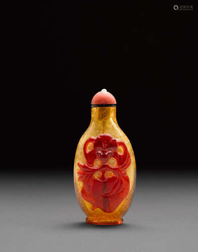 Late 18th/early 19th century A red overlay yellow glass snuff bottle