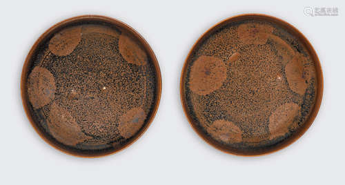 Jin dynasty Two small black glazed dishes of Cizhou type with russet splashes and silvery flecks