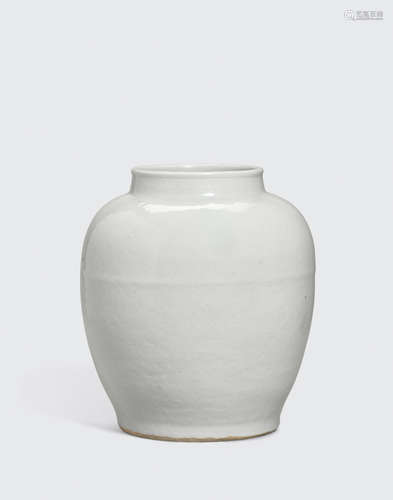 A white glazed jar with anhua decoration