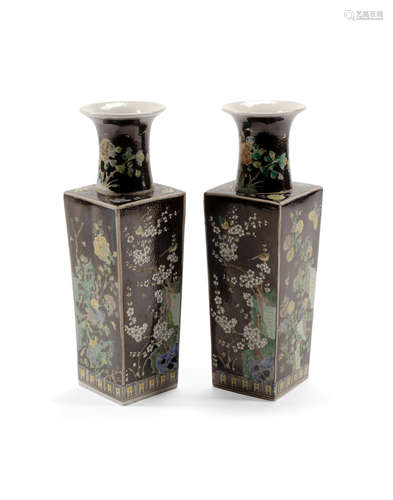 20th century A Pair of Chinese Export Famille Noir Porcelain Vases