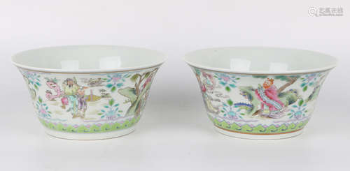 A Pair of Chinese Famille-Rose Porcelain Bowls