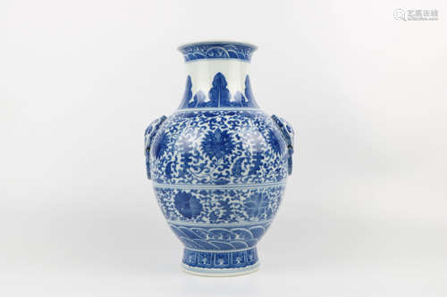 A Chinese Blue and White Porcelain Vase