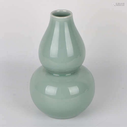 A Chinese Celadon Porcelain Double Gourd Vase