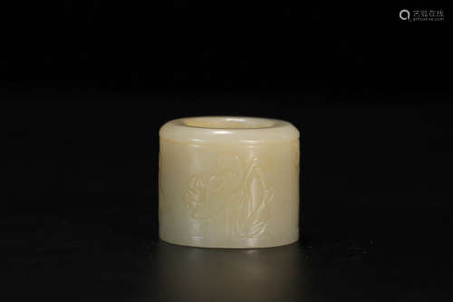 A HETIAN JADE CHARACTER CARVED RING