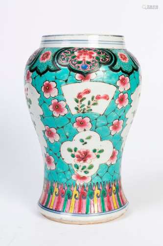 CHINE. Lot comprenant un VASE balustre en porcelai…