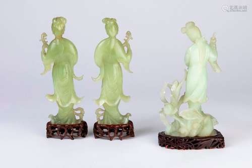 CHINE. Lot de SUJETS en serpentine sculptée compre…