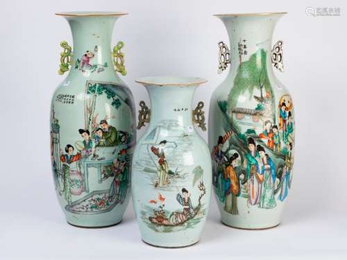 CHINE. Lot de trois VASES ovoïdes en porcelaine à …