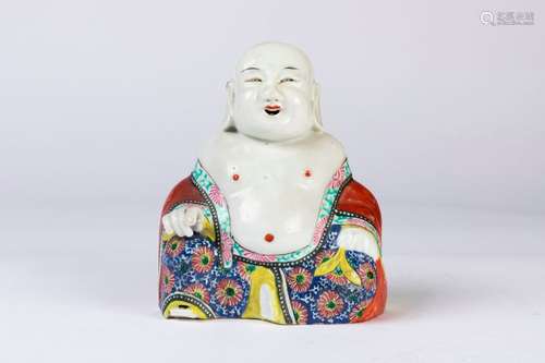 CHINE. BOUDDHA Maitreya en porcelaine à décor poly…