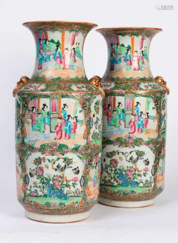 CHINE, Canton. Paire de VASES tubulaire à col évas…