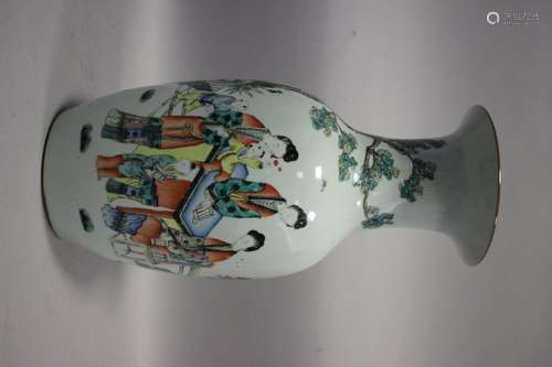 CHINE. VASE ovoïde en porcelaine à décor polychrom…