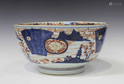 A Chinese Imari export porcelain punch bowl, early 18th century, of heavily potted steep sided