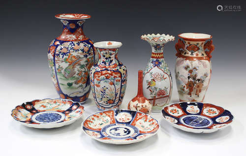 A collection of Japanese porcelain, Meiji period and later, including Imari dishes and vases, a