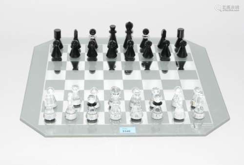 Swarovski-Schachspiel mit Schachbrett