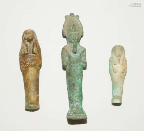 Lot: 1 Osiris und 2 Uschebtis