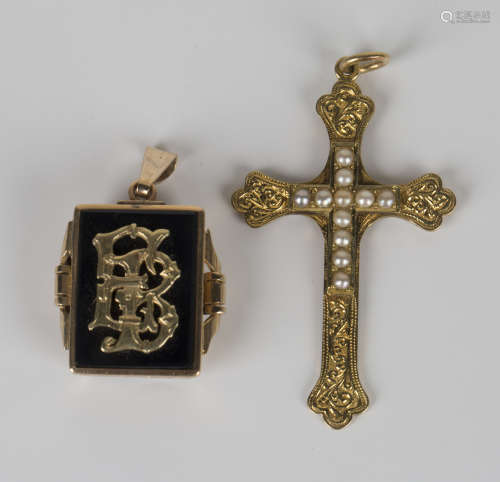 A Victorian half-pearl set pendant cross with feathered scroll engraved decoration, length 5.8cm,
