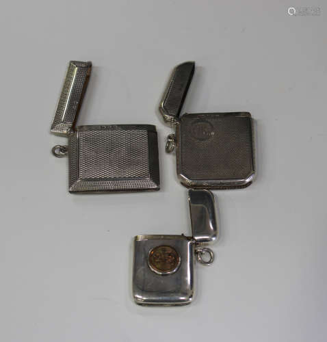 A George V silver square vesta case with engine turned decoration, Birmingham 1920 by Cohen &