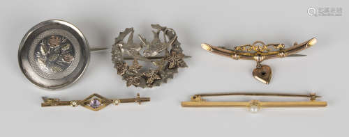 A gold bar brooch, mounted with a single cultured pearl, detailed '15c', two further gold bar