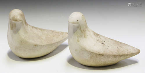 Circle of Keith Newstead - a pair of moulded plaster garden models of doves, height 20cm.Buyer’s