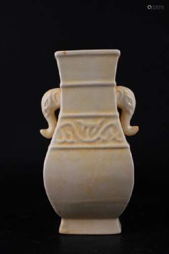 Song Porcelain Geyao Vase