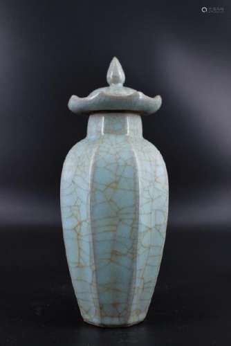 Song Porcelain GuanYao Vase