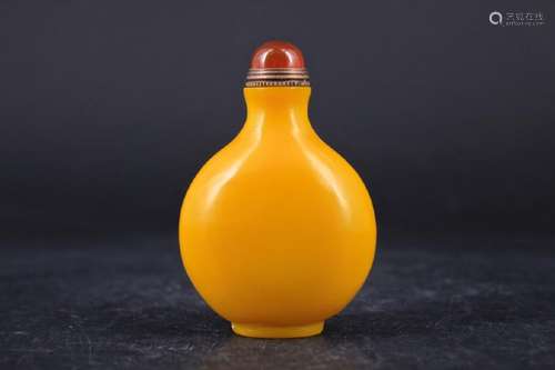 Qing Peking Glass Snuff Bottle