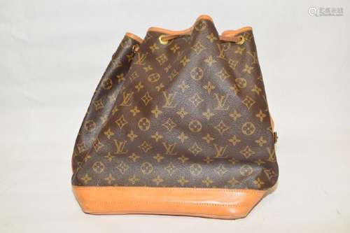 Louis Vuitton Style Bucket Bag