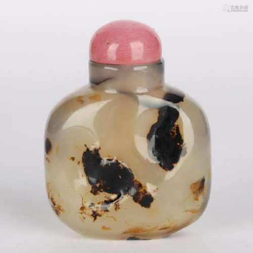 CHINESE AGATE SNUFF BOTTLE