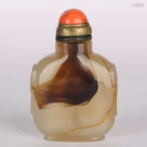 CHINESE AGATE SNUFF BOTTLE