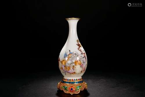 Porcelain Buddha Vase With Gilt Work Base and Mark